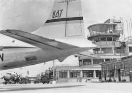 93-LE-BOURGET- AEROPORT PARIS LE BOURGET- SUPER DC6 DE L'UAT - Le Bourget