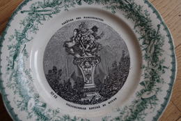X Assiette Plate Platte  Plaat  Placa  Décalco  Porcelaine Creil Montreau Marionnette Polichinel Marque 1884 1920 - Creil Montereau (FRA)