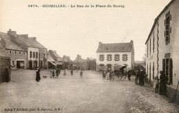 GUIMILIAU *** LE BAS DE LA PLACE *** - Guimiliau