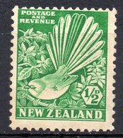 NEW ZEALAND/1935/MH/SC#185/PIED FANTAIL AND CLEMATIS / BIRD - Unused Stamps