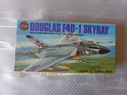 Maquette Avion Militaire-en Plastique-1/72 Airfix Douglas F 40-1 Skyray    Ref 03027 - Vliegtuigen