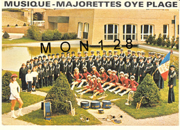 OYE PLAGE (62)  MUSIQUE - MAJORETTES OYE PLAGE-DECOR ARSENAL DE GRAVELINES PHOTO GUY DAMEZ 62 AUDRUICQ - Oye Plage