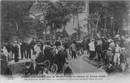 94-NOGENT-PRES DU MOULIN-ROUGE AU REPAIRE DE GARNIER-VALLET LE MATIN DU 15 MAI 1912, AU MOMENT OU LA POLICE PENETRE DANS - Nogent Sur Marne