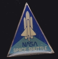 64156- Pin's -National Aeronautics And Space Administration.NASA.Fusée.Espace. - Space