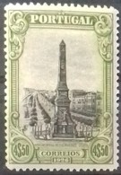 PORTUGAL N° 402 COTE 75 € NEUF ** MNH 4,50 S  TRICENTENAIRE DE L'INDEPENDANCE. Léger Pli De La Gomme Au Verso - Ungebraucht