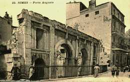 30   Gard       Nimes     Porte Auguste - Nîmes