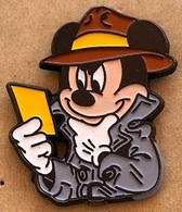 MICKEY MOUSE - SOURIS - MAUS - WALT DISNEY - DETECTIVE - CHAPEAU -           (24) - Disney