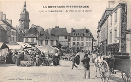 ¤¤  -  LAMBALLE   -  La Place Un Jour De Marché    -  ¤¤ - Lamballe