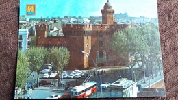 CPSM TROLLEYBUS PERPIGNAN 66 LE CASTILLET ANCIENNE PORTE FORTIFIEE DE LA VILLE XIV EME SIECLE ED DINO 1985 - Bus & Autocars