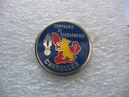 Pin's De La Compagnie De Gendarmerie De La Commune De CHAROLLES - Police