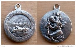 Mada-404 Médaille Ancienne Regarde St Christophe Puis Va-t-en Rassuré - Religion &  Esoterik