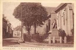 CPA 63 PIONSAT LE MONUMENT AUX MORTS RUE DE LA GARE - Autres & Non Classés