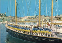 CPM De CANNES - Les MAJORETTES Dans Le Port. - Cannes