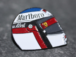 Pin's "Casque De Jean Alesi" Ferrari - Formule 1 - Formula One - Automobile - F1