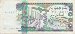 BILLETE DE ARGELIA DE 2000 DINARS DEL AÑO 2011 (BANKNOTE) - Algérie