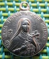 Religious Medal - Beatia Teresia A Jesu Infante - Rosarium Imbrem E Coelo Effundam - Religion & Esotérisme
