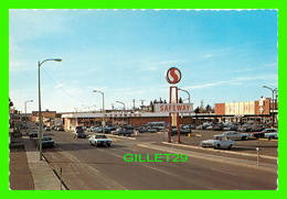 SWIFT CURRENT, SASKATCHEWAN - PLAZA SHOPPING CENTRE - ANIMATED WITH OLD CARS - COLOR PRODUCTIONS LTD - - Andere & Zonder Classificatie