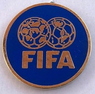 FIFA - LOGO ROND - MONDE - WORLD - WELTE - MONDO - FOOTBALL - FOOT - SOCCER - CALCIO - FEDERATION -      (24) - Football