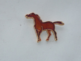 Pin's CHEVAL D - Animaux