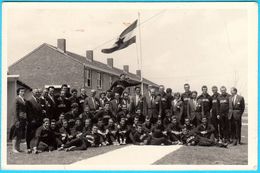 OLYMPIC GAMES MELBOURNE 1956 - YUGOSLAV SOCCER TEAM ( Silver Medalist ) Original Old Photo * Jeux Olympiques Olympia - Habillement, Souvenirs & Autres