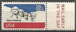 USA - 1974 Mount Rushmore Mail Early Single  MNH **  Sc C88 - 3b. 1961-... Unused