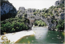 Vallon Pont D'Arc - L'Ardèche Et Le Pont -  Photographie Datée De Juillet 2000 - Dimension 18,5 X 12,5 Cm - Vallon Pont D'Arc