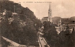 LOURDES - La Basilique Et Le Calvaire - - Lourdes