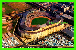 NEW YORK CITY, NY - AIRVIEW OF YANKEE STADIUM - 161st & RIVER Ave - PHOTO GEORGE EGLEY - ALFRED MAINZER INC - - Stadia & Sportstructuren