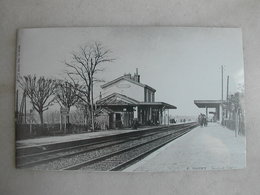 PHOTO Repro De CPA (la Vie Du Rail) - Gare - La Gare De Gagny - Treinen
