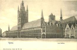 026 267 - CPA - Belgique - Ieper - Ypres - Les Halles - Ieper