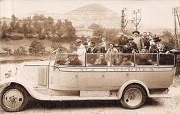 Baud Et Lorient     56      Carte Photo Autobus A Lourdes  Coiffes Bretonnes    (Voir Scan) - Autres & Non Classés