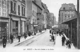 29-BREST- RUE DE LA MAIRIE ET LES HALLES - Brest