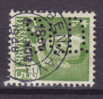 Denmark Perfin Perforé Lochung (S58) 'St.D.' Statens Statistiske Departement, København (2 Scans) - Variétés Et Curiosités