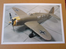 CAGI3 Format Carte Postale Env 15x10cm : SUPERBE (TIRAGE UNIQUE) PHOTO MAQUETTE PLASTIQUE 1/48 P-47D THUNDERBOLT Capturé - Flugzeuge