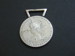 Médaille D'honneur Communale-Régionale-départementale 2001   **** EN ACHAT IMMEDIAT *** - Autres & Non Classés