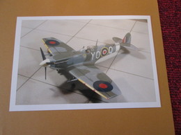 CAGI3 Format Carte Postale Env 15x10cm : SUPERBE (TIRAGE UNIQUE) PHOTO MAQUETTE PLASTIQUE 1/48e SPITFIRE ROYAL AR FORCE - Flugzeuge
