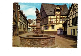 Cpm - Allemagne - Winningen - Weinhexbrunnen - Fontaine à Vin Dessin Femme Nue Balai De Sorcière - Mayen