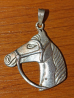 Joli Pendentif Médaille Argent 925 "Tête De Cheval" Silver Horse Medal - Equitation - Pendenti