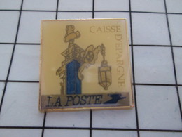 616b Pin's Pins / Rare Et Beau : THEME : POSTES / LA POSTE CAISSE D'EPARGNE VICHY - Postes