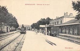 Remoulins         30      Intérieur De La Gare        (Voir Scan) - Remoulins