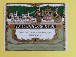 ETIQUETTE DE VIN DE TABLE  FRANCAIS LE CARROSSE D'OR  SUPERBE CARROSSE - Paarden