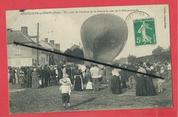 CPA Décollée -   Crevecoeur Le Grand  -(Oise) - Un Coin De L'Avenue De La Prairie Le Jour De La Fête Patronale - Crevecoeur Le Grand