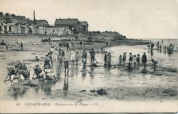 N°6499 -cpa Luc Sur Mer -enfants Sur La Plage- - Luc Sur Mer