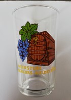 Verre à Vin Décoré Avec Grappe De Raisin Et Fût, Siglé Weinstube Schloss-Heidelberg - Glasses