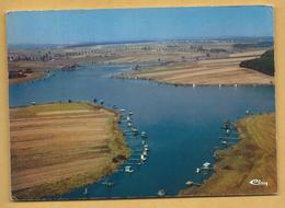 C.P.M. Puttelange-aux-Lacs - Vue Aérienne De L'Etang - Puttelange