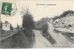 D28 - JOUY -  GARE DE JOUY - LES MARNIERES - 2 Hommes Avec Une Charrette - Train - Jouy