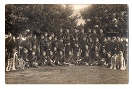 CPA 2895 - MILITARIA - Carte Photo Militaire - Musique - Fanfare Militaire - N° 2 Sur Le Col D'un Officier Au Centre - Personnages