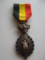 Médaille Belge Du Travail - Version Argentée - Habileté Et Moralité - Profesionales / De Sociedad