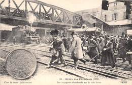 GREVE DES CHEMINOTS DU NORD 1910, LES VOYAGEURS ABANDONNES SUR LA VOIE FERREE - Métro Parisien, Gares