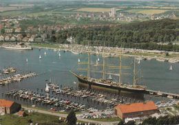 D-23570 Lübeck -Travemünde - Segelschulschiff - "Passat" (60er Jahre) - Cars - Luftaufnahme -  Aerial View - Luebeck-Travemuende